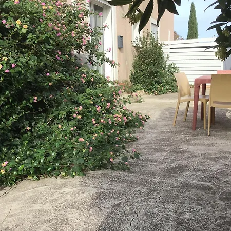 Avec Extérieur Et Parking Gratuit * Perpignan