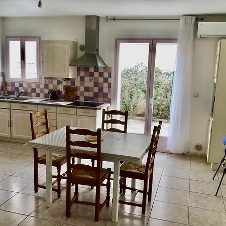 Apartment Avec Exterieur Et Parking Gratuit Perpignan