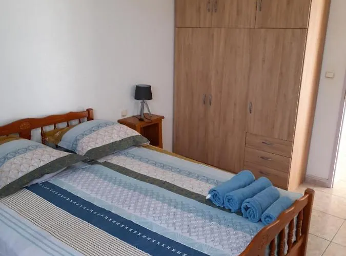 Appartement Avec Extérieur Et Parking Gratuit Perpignan