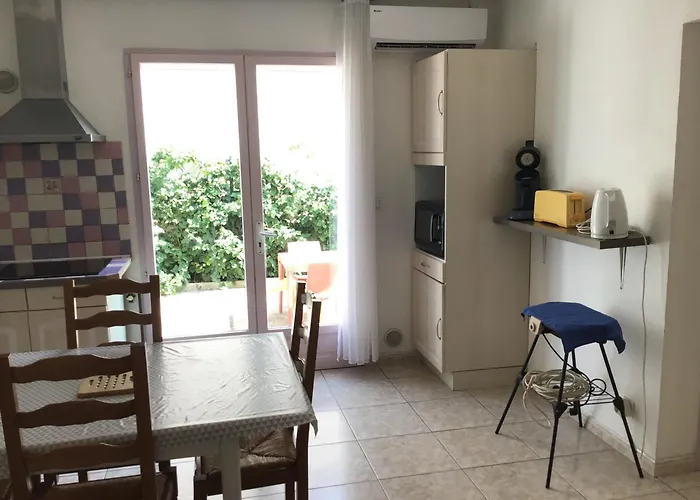 Avec Exterieur Et Parking Gratuit